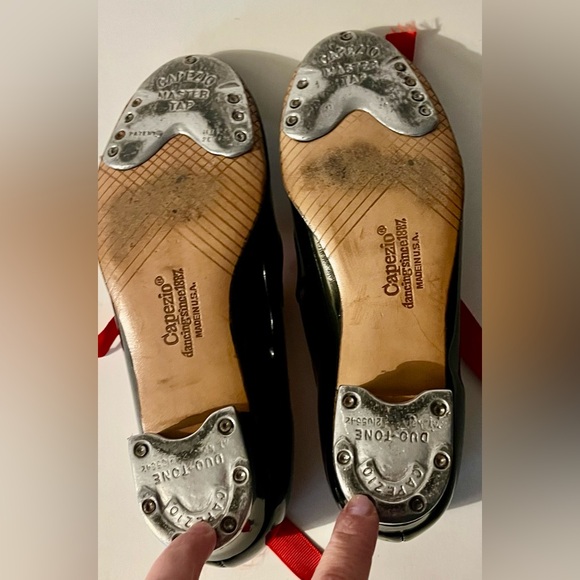 Capezio Dance Tap Shoes Pantent Leather Black, size 2 1/2 - Picture 7 of 8